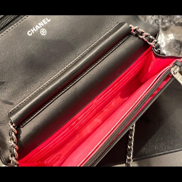 Chanel Wallet on Chain WOC Crossbody - Picture 5 of 9